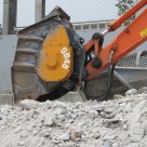 バケットクラッシャーGB45-14051704